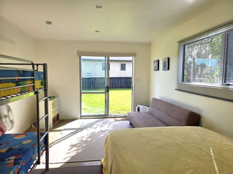 102 Sands Crescent Matarangi_18