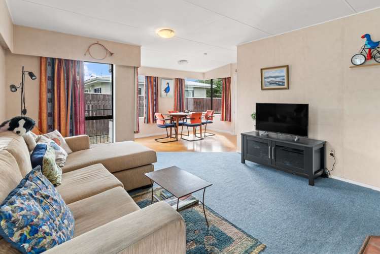 10 Farrier Grove Featherston_2