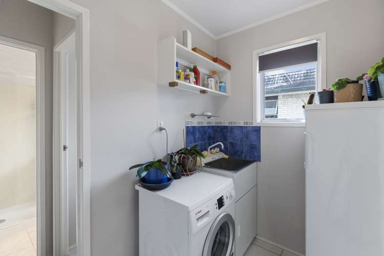 2/54 Luton Avenue Sunnyhills_28