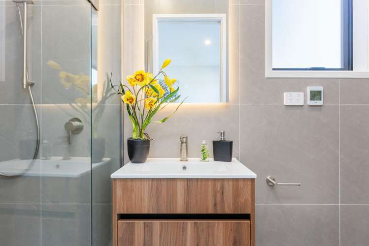 68 Huanui Drive Orewa_9