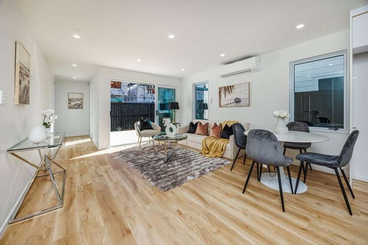 538B Weymouth Road Weymouth_2