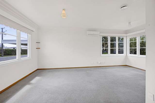 54 Camberwell Road Hawera_1