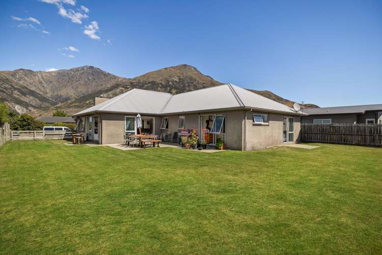 29 Lochnagar Drive Dalefield/Wakatipu Basin_16