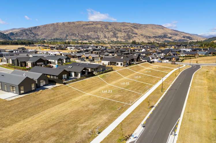 Pembroke Terrace, Avalon Station Drive Wanaka_2