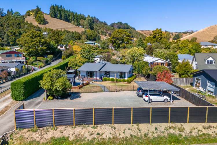 27 Eighty Eight Valley Road Wakefield_26