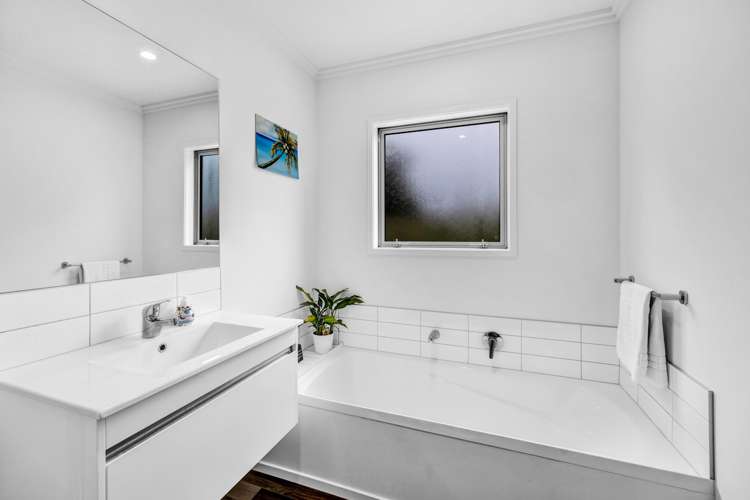 25c Mason Road Hawera_16