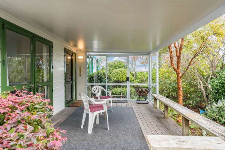 1/9 Astelia Way Waipahihi_14