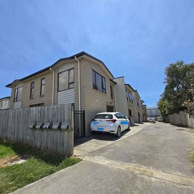 4 bedroom + 2.5 Bathroom Property