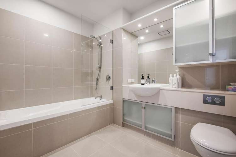 404/6 London Quay Picton_12