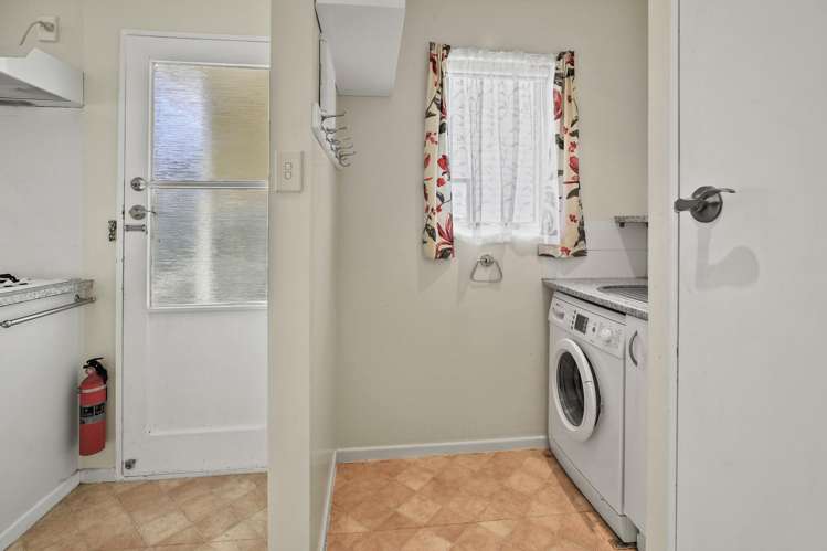 9 West Crescent Te Puru_10