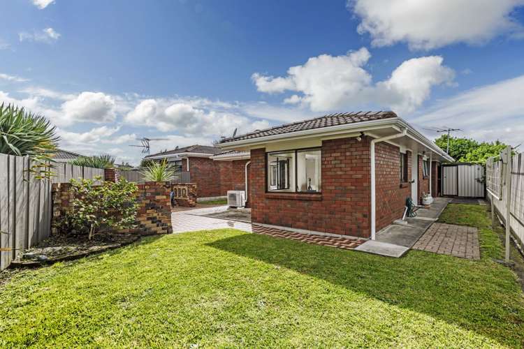 2/5 Annette Avenue Te Atatu South_7