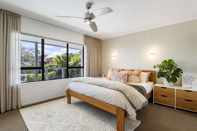 8 Poaka Place Beach Haven_10