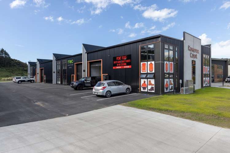 Unit 1, 20 Kaweroa Drive Tauriko_2