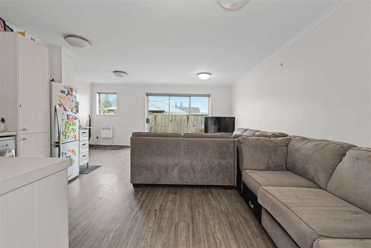 65 Chiefs Court Hamilton East_1