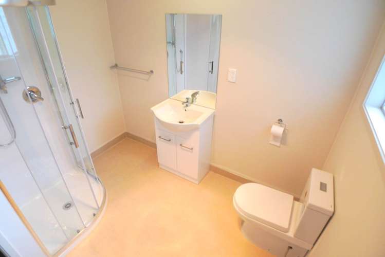 39 Onedin Place Titirangi_11