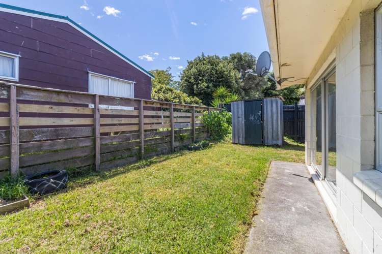 2/4 Herekawe Drive Spotswood_14