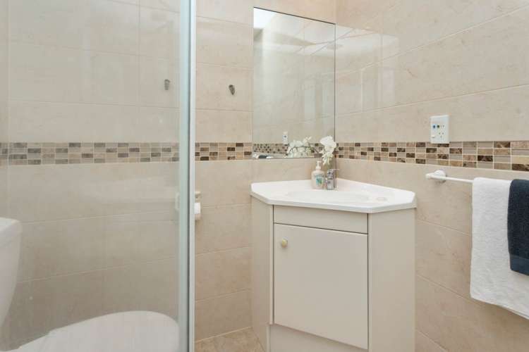 9a Meadway Sunnyhills_16