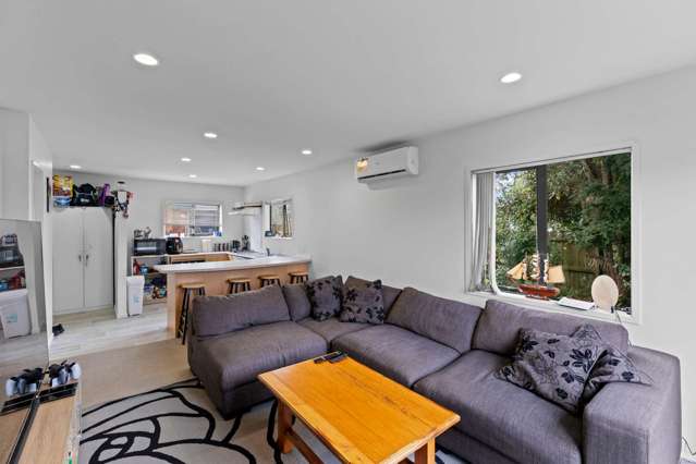 4/36 West Coast Road Glen Eden_2