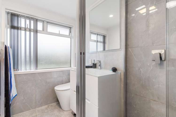 81a Centreway Road Orewa_8