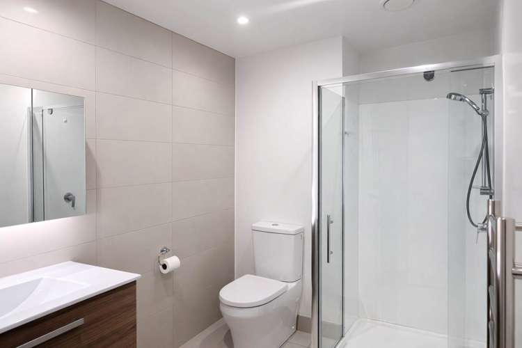 808/6 Waikumete Road Glen Eden_4