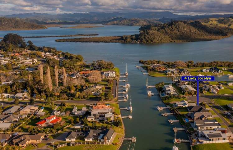 4 Lady Jocelyn Place Whitianga_2