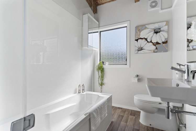 22 Elmira Place Browns Bay_6