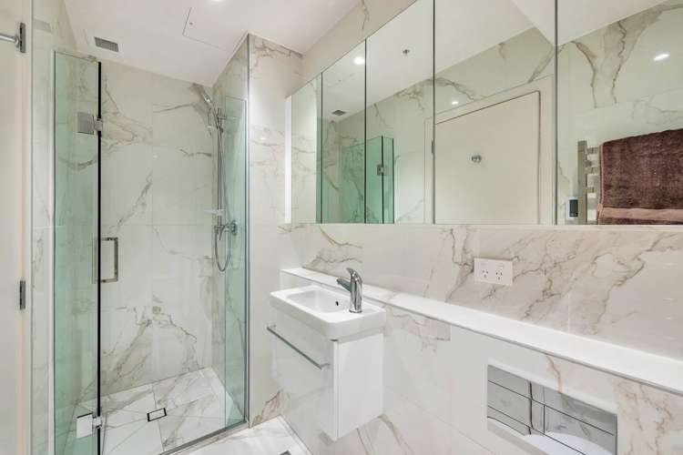 701/41 Beach Road Auckland Central_13