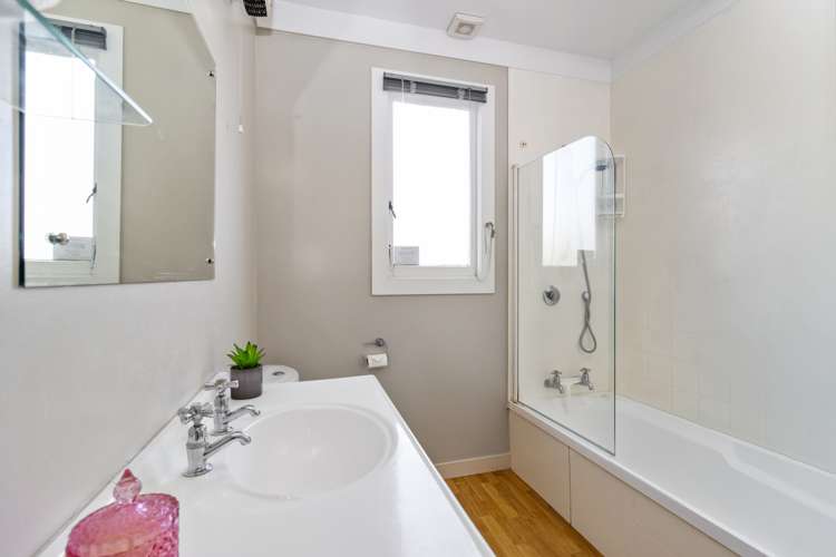 15 Bell Street Hamilton East_17