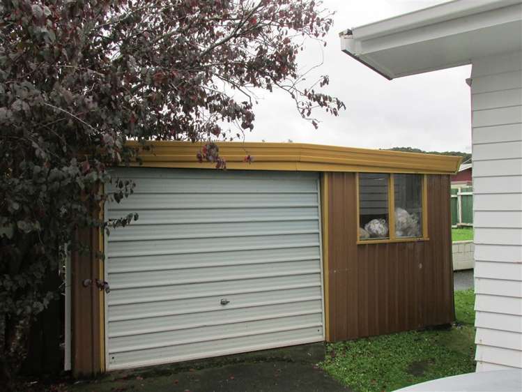 10 Kumeroa Grove Wainuiomata_17