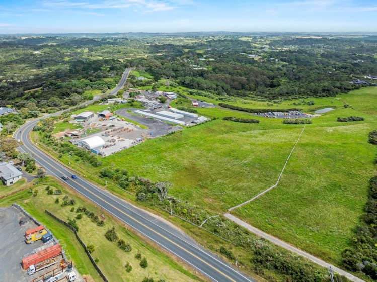 1201 East Coast Road Redvale_16