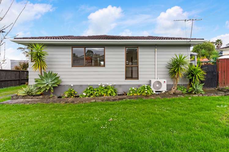 21 Fitzherbert Avenue West Harbour_13