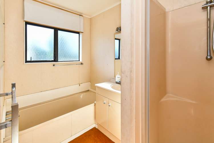 2/10 Oregon Place Papakura_5