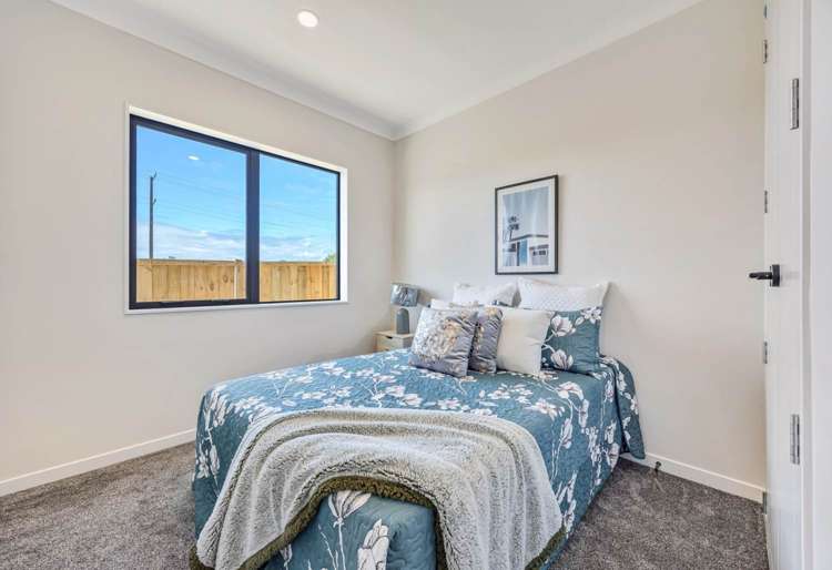 25 Knockanara Drive Flat Bush_16