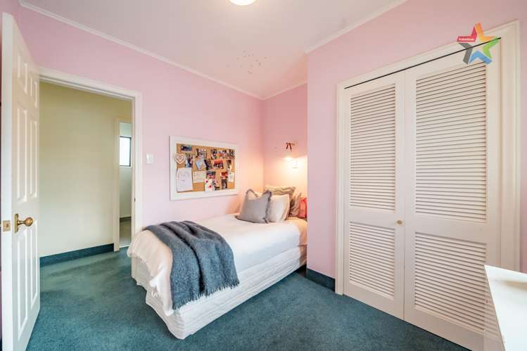 4 Gainsborough Grove Belmont_13