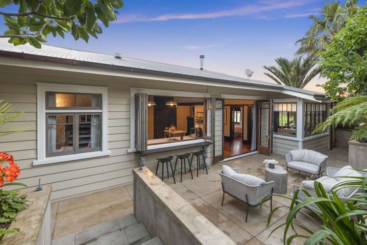 20 Seabreeze Road Narrow Neck_12