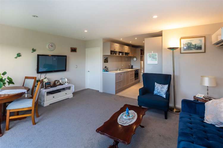 16c Saracen Avenue Northwood_7