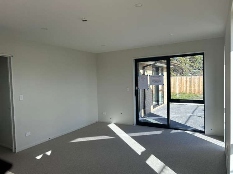 24 Derbridge Street Woodend_17