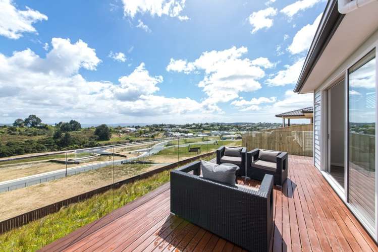 12 Ruth Craig Place Stanmore Bay_21