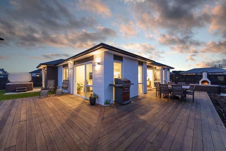 23 Jelas Drive Riverhead_11