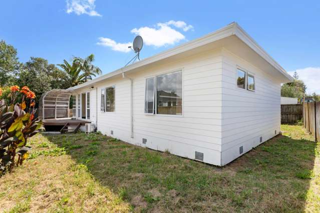 96a Kervil Avenue Te Atatu Peninsula_1