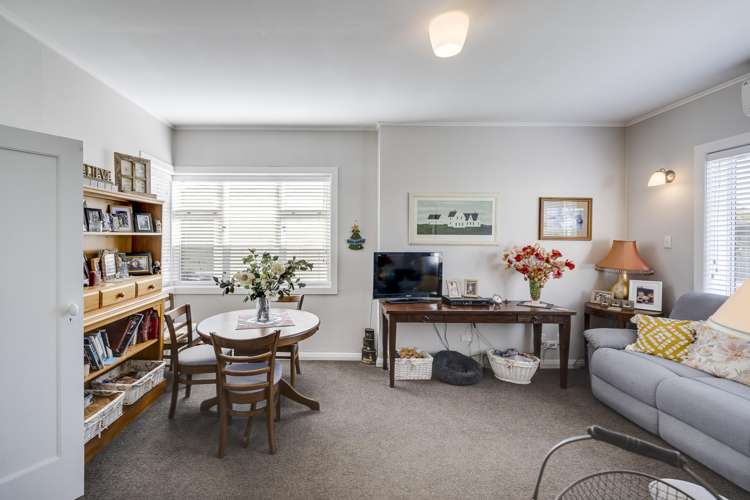 708 Massey Street Akina_8