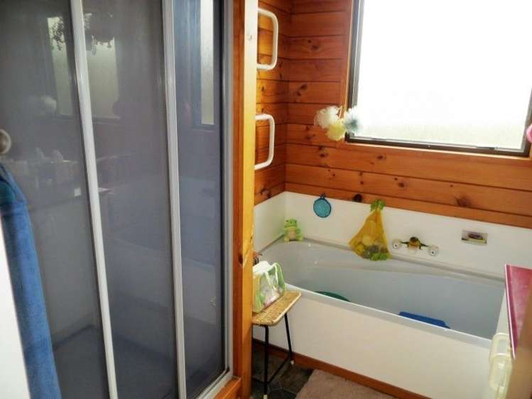 4 Catherine Crescent Te Aroha_12