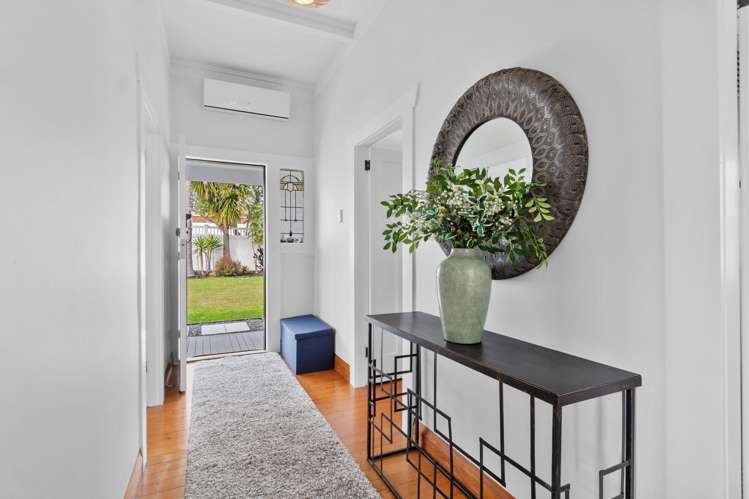 38 Aramoana Avenue Devonport_35