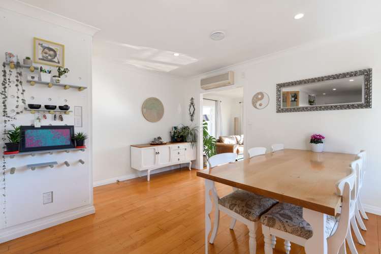 22 Seaview Road Otumoetai_5