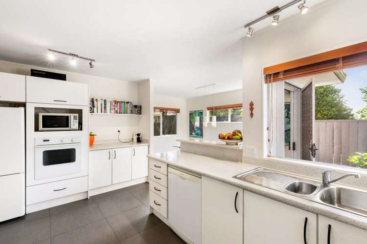 2/19 Clarke Road Onehunga_8