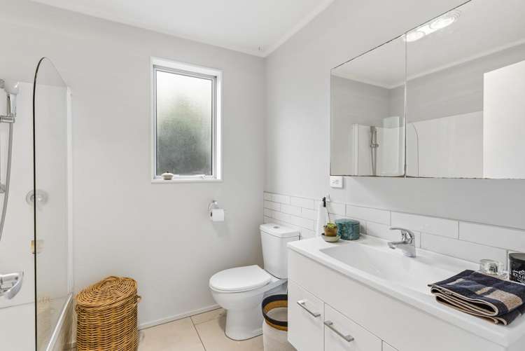 7 Forest Road Raumati South_24