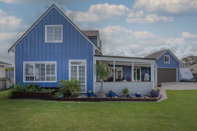 15 Ajax Head Pauanui_1