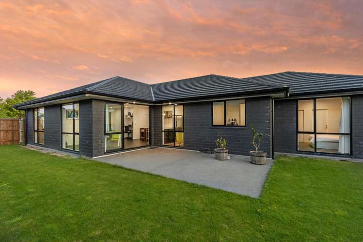 18 Valour Drive Rangiora_1