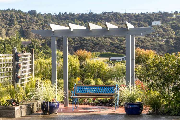 19 Manuka Grove Helensville_13