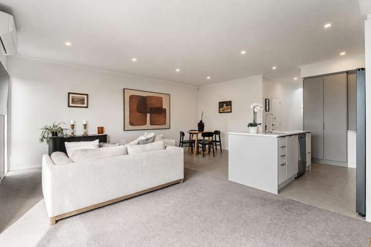 84 Symes Drive Red Beach_12